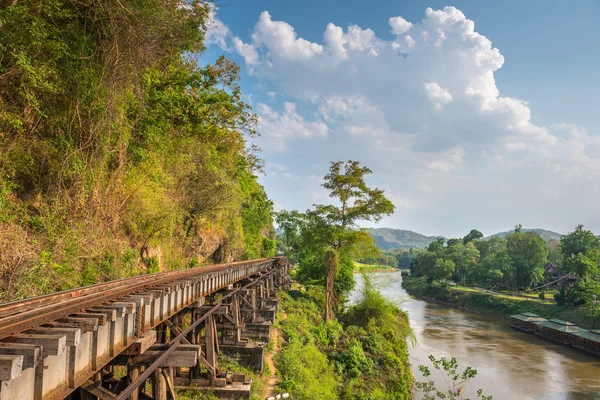 Death Railway i mostu śmierci w regionie Rzeka Kwai, Tajlandia. — Zdjęcie stockowe