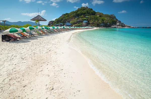 Vista sulla spiaggia dell'isola di Nang Yuan — Foto Stock