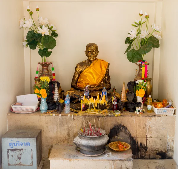 Μουμιοποιημένος μοναχός στο βουδιστικό ναό, Ταϊλάνδη — Φωτογραφία Αρχείου