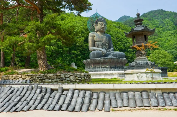 Riesenstatue des Buddha — Stockfoto