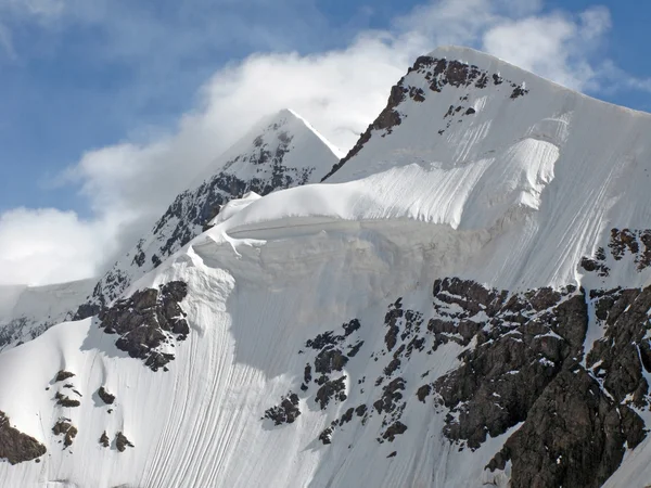 Montagnes Bezenghi au Caucase — Photo