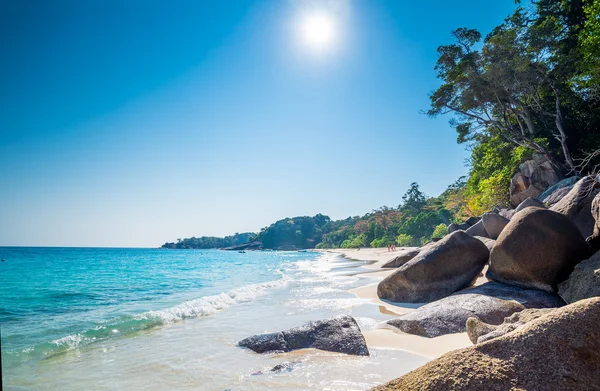 Strand van Similan Koh Miang eiland — Stockfoto