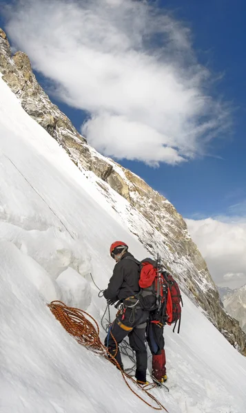 Climbers swarming up the rock — Stock Photo, Image