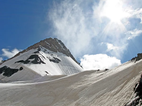 Bezenghi-Berge am Kaukasus — Stockfoto