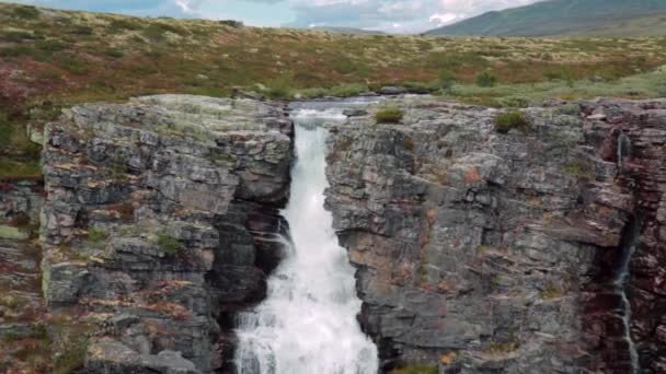 Cascada Panichulata Rondane Norway Rodada 50P — Vídeos de Stock