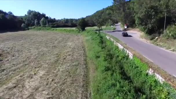 Fransa Nın Provence Bölgesindeki Bir Tarlanın Üzerinde Uçuyor Sokağın Üzerinde — Stok video