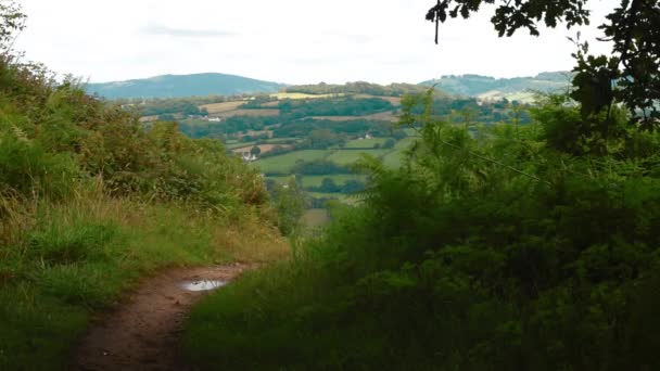 Egy hegyi kerékpáros nyomvonal Wales, Egyesült Királyság.