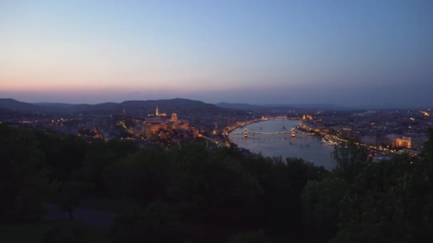 Μπλε Ώρα Στη Βουδαπέστη — Αρχείο Βίντεο