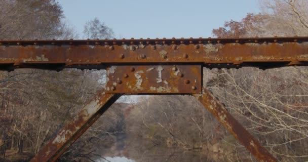 Starý Rezavý Opuštěný Most — Stock video