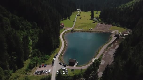 Aerial Paysage Épique Révélation Lac Dans Les Alpes Suisses — Video