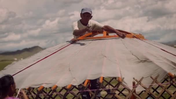 Popolo Nomade Mongolo Istituito Una Nuova Ger Casa Tradizionale Tenda — Video Stock