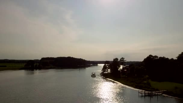 Aufstieg Die Sonne Richtung Chesapeake Bay Von Melfa — Stockvideo