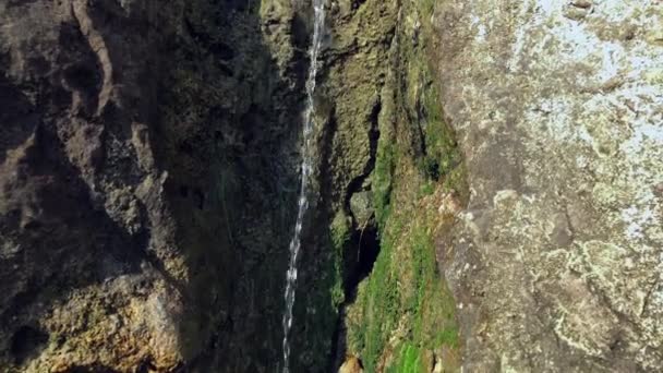 Agua Que Sale Montaña — Vídeos de Stock