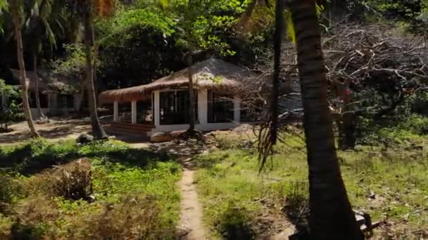 Strzał Powietrza Tropical Jungle Beach Hut Nido Filipiny — Wideo stockowe