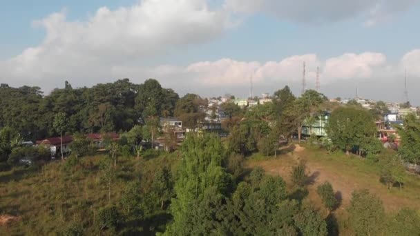 Zdjęcia Lotnicze Miasta Jowai Megahaya Indie Nagranie Zrobione Południe — Wideo stockowe