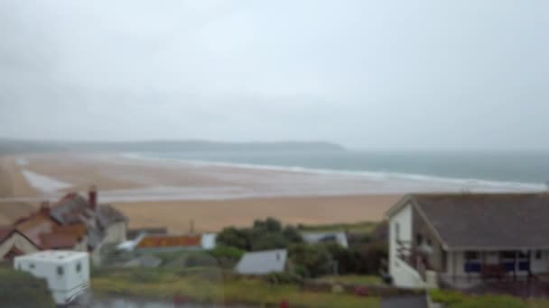Streszczenie Shot Rain Flowing Window Beach View Soft Focus — Wideo stockowe