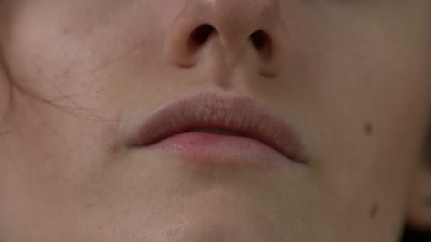Крупним Планом Знімок Жіночого Рота Носа Повністю Натуральний Макіяжу — стокове відео