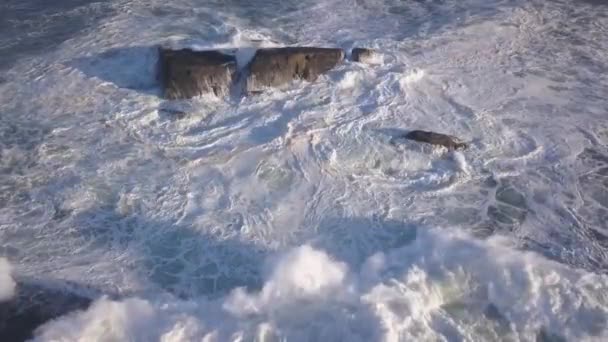 Luftaufnahme Brechender Wellen Spanien 2020091402 Kantabrisches Meer — Stockvideo
