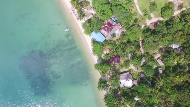 Luftaufnahme Eines Touristenstrands Auf Koh Chang Mit Dschungel Meer Und — Stockvideo