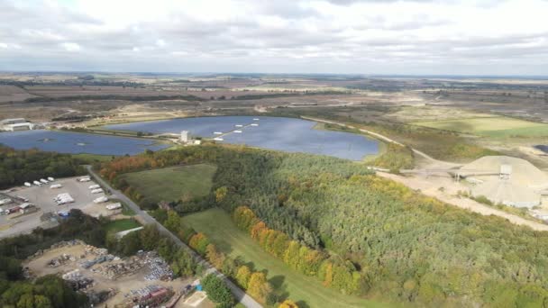 Solární Farma Drone Záběry Poblíž Samford — Stock video