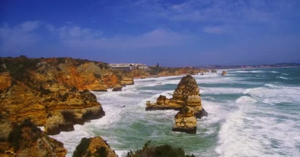 Duże Fale Wiatr Ponta Piedade Lagos Portugalia Algarve — Wideo stockowe