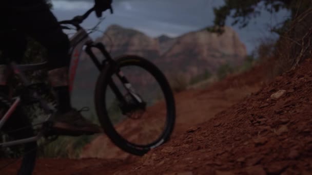 Arizona Mountainbike Röda Bergsleder — Stockvideo