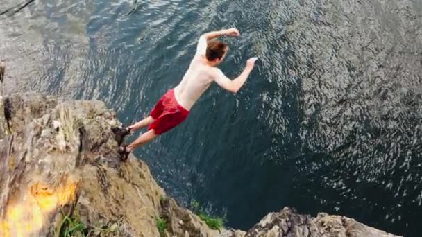 Cliff Jumping Young Man Slow Motion — Video Stock