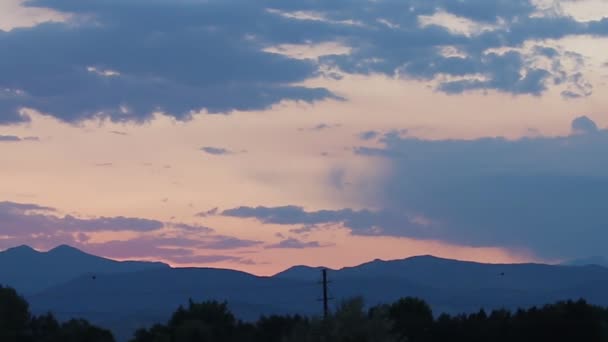 Colorado Rocky Mountains Orange Blue Sunset Clouds Time Lapse — Stock Video