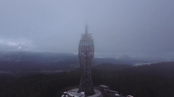 Drone Omloppsbana Och Dolly Skott Pyramidenkogel Tower Krnten Österrike Skjuten — Stockvideo