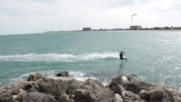 Wind Surfers Pierce Florida — Stock Video