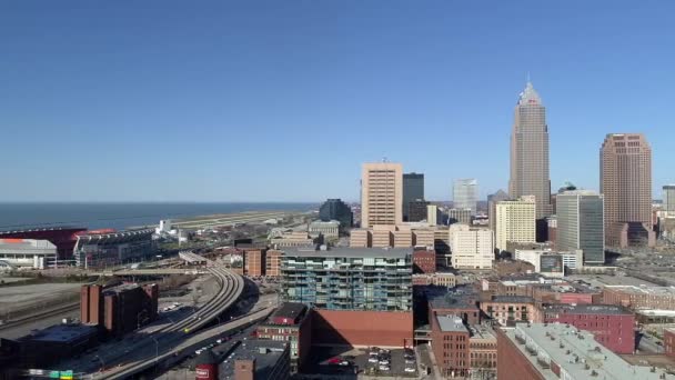 Lanzamiento Aéreo Desde Centro Cleveland Ohio — Vídeo de stock