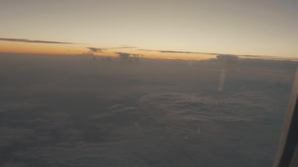 Ηλιοβασίλεμα Από Παράθυρο Αεροπλάνου — Αρχείο Βίντεο
