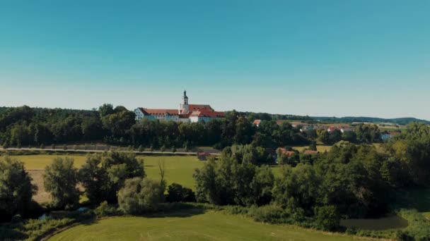 Drone Aerea Pan Colpo Monastero Germania Sulla Cima Una Collina — Video Stock