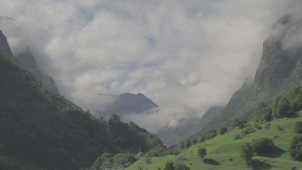 Beautiful Fjord Norway Cloud Filled Valley Tracking Shot Log — Stock Video