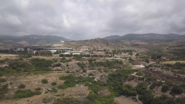 塞浦路斯在山上的空中图像 — 图库视频影像