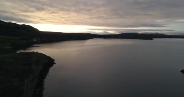 Plano Aéreo Del Lago Iceland Durante Atardecer — Vídeos de Stock