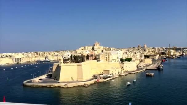 Timelapse För Ett Kryssningsfartyg Som Lämnar Malta — Stockvideo