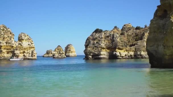 Záběry Pláže Praia Camilo Algarve Portugalsko Pěkné Barvy Vodě Kompozice — Stock video