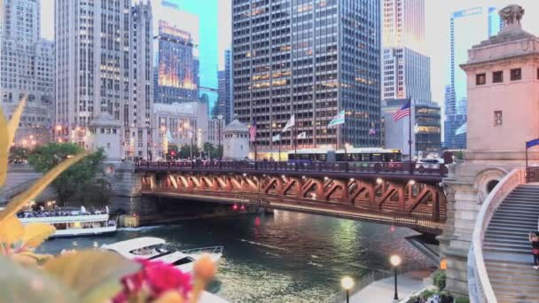 Chicago Dusable Bridge 24Fps Disparo Crucero Vista Que Pasa Por — Vídeos de Stock