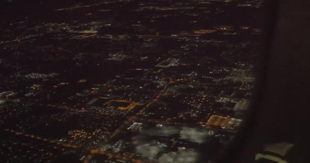 Létání Nad Městskými Světly Noci Letadla — Stock video