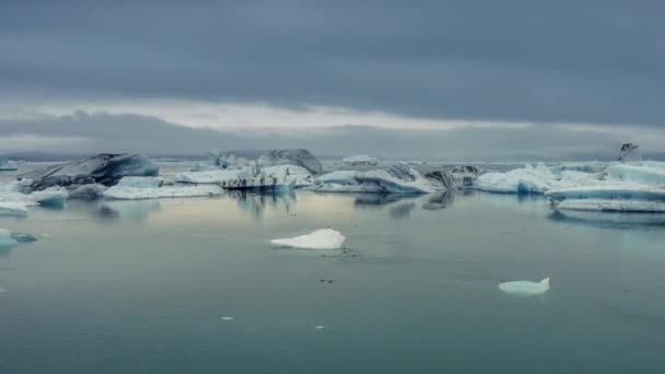 Grandi Iceberg Galleggiano Nel Ghiacciaio Della Laguna Lago Jokulsarlon Islanda — Video Stock