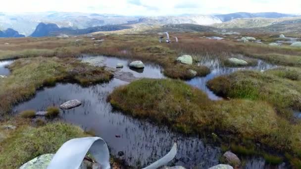 Ett Brittiskt Wwii Bombplan Kraschade Ett Berg Södra Norge 1946 — Stockvideo