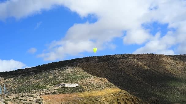 Flying Paraglider Far Away — Stock Video