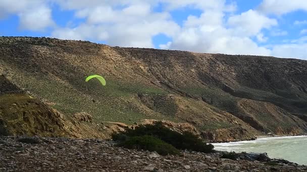 Parapente Volador Playa — Vídeo de stock