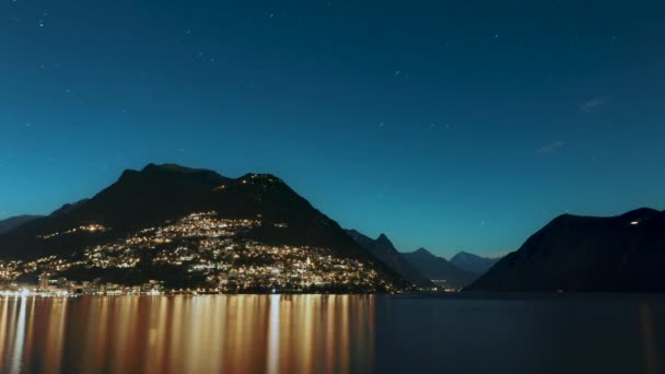 Time Lapse Lake Lugano Megy Éjszakáról Napra Beleértve Star Trails — Stock videók