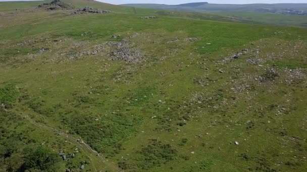 Ampia Panoramica Aerea Destra Sinistra Ghiaione Granito Dartmoor Inghilterra — Video Stock
