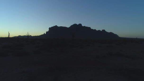 Silhouette Der Berge Des Aberglaubens Während Der Dämmerung Und Des — Stockvideo