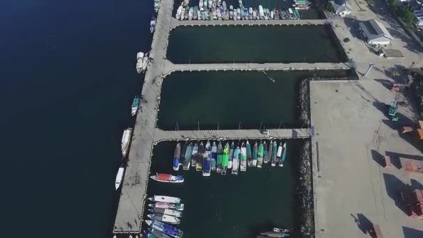 Labuan Bajo Ochtenden Luchtfoto Tilt Onthullen — Stockvideo