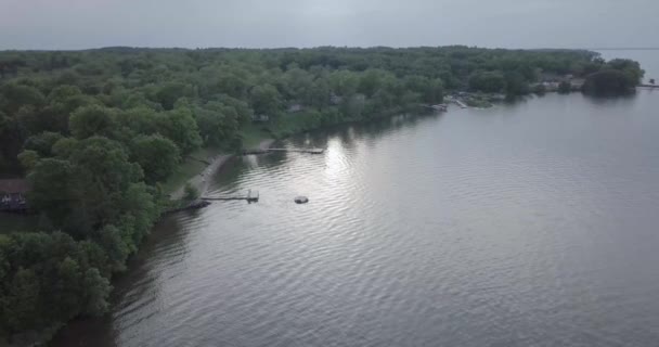 Vue Aérienne Quai Sur Lac Lumière Douce — Video