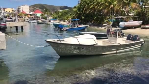Csónak Marteen Karibi — Stock videók